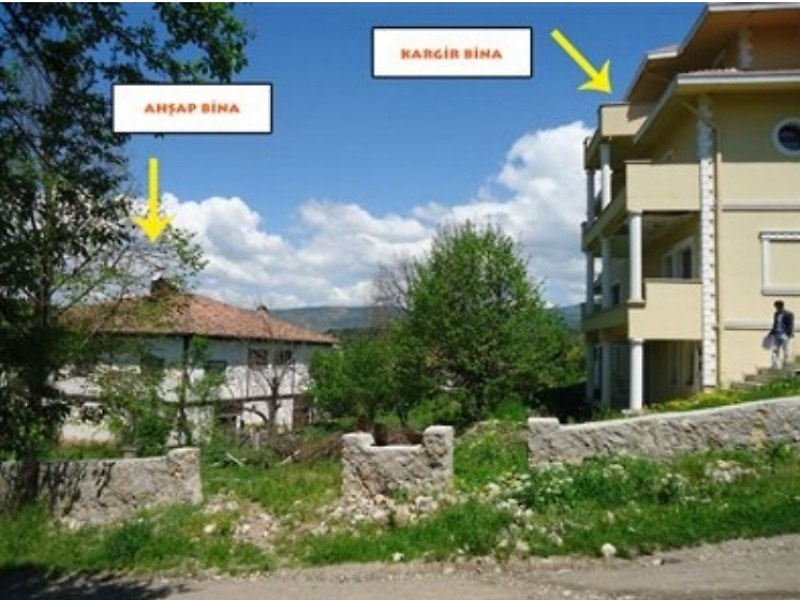 Kastamonu İğdir Köyü�nde İki Ev ve Arsa Kastamonu Araç Bankadan