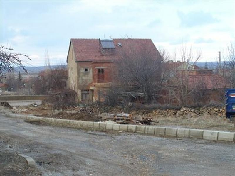 Konya Doğanhisar�da 2 Katlı Kargir Ev ve Arsası Konya Doğanhisar