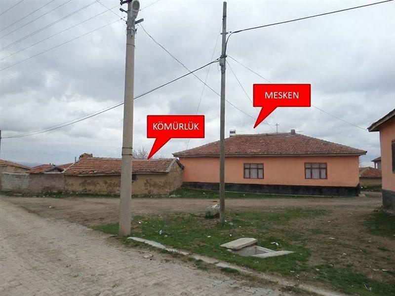 Ankara Şereflikoçhisar Akarca�da 431 m2 Ev Ahır ve Arsa Ankara