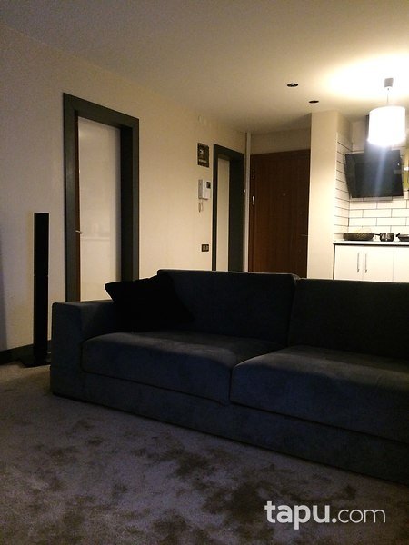 Ataköy'de Yatırımlık Balkonlu 1+1 Daire