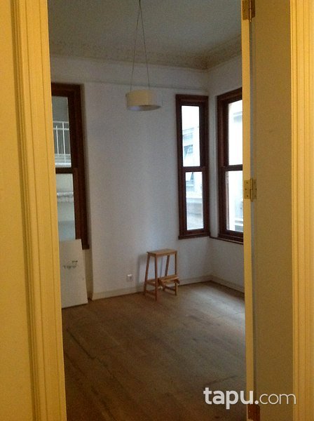 İstanbul Beyoğlu'nda Restorasyon Projeli Müstakil Tarihi Eser Bina