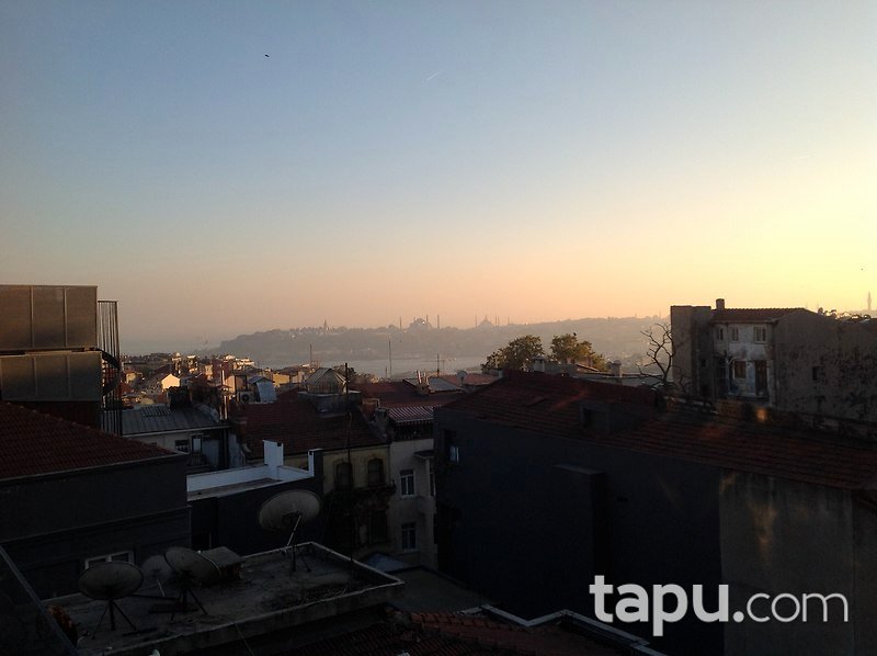 İstanbul Beyoğlu'nda Restorasyon Projeli Müstakil Tarihi Eser Bina