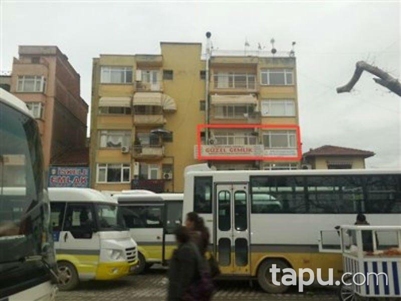 Bursa Gemlik Merkezde Deniz Manzaralı Tahliye Edilmemiş 2+1 Daire