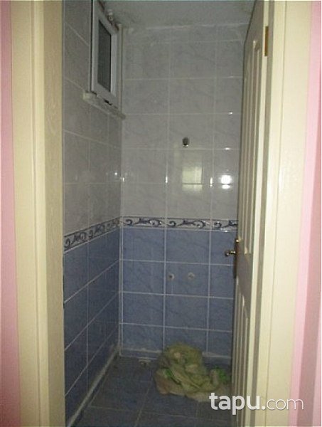 İstanbul Esenyurt'da 5+1 Çatı Arası Piyesli