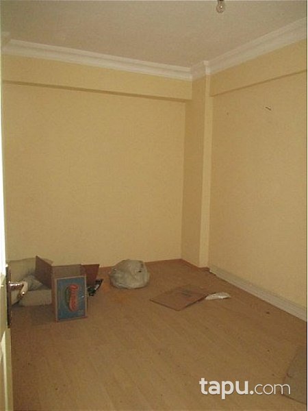 İstanbul Esenyurt'da 5+1 Çatı Arası Piyesli