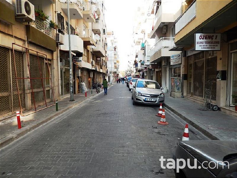 İzmir Karşıyaka'da Dükkan