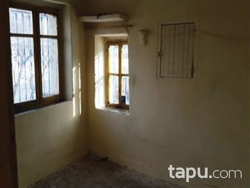 Nevşehir Acıgöl'de Kargir ev ve Arsası