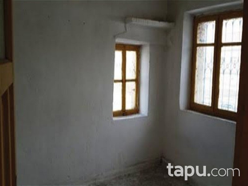 Nevşehir Acıgöl'de Kargir ev ve Arsası