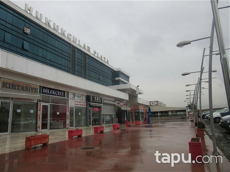 Ankara Etimesgut Hukukçular Plaza'da 35 m2 Dükkan