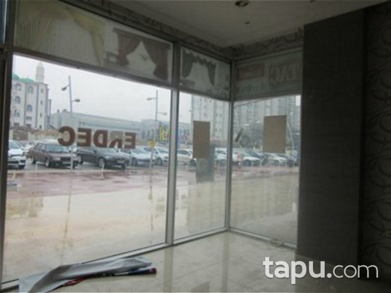 Ankara Etimesgut Hukukçular Plaza'da 35 m2 Dükkan