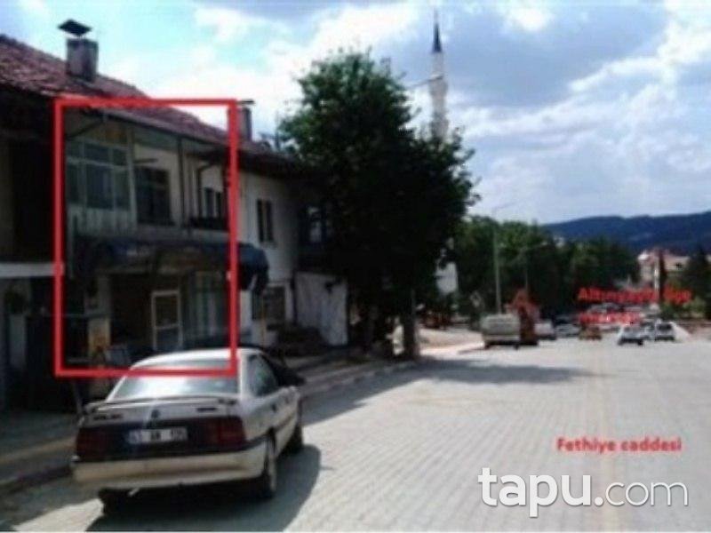 Burdur Altınyayla'da 2 Katlı Kargir Ev