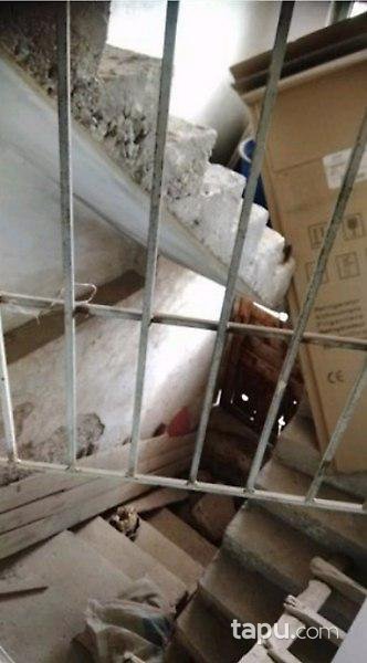 Burdur Altınyayla'da 2 Katlı Kargir Ev