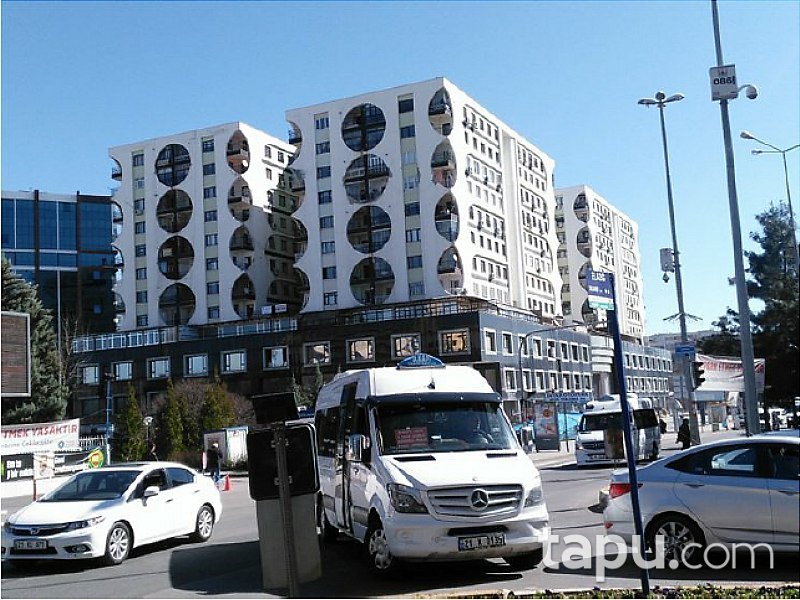 Diyarbakır Yenişehir'de Galeria AVM içerisinde Dükkan