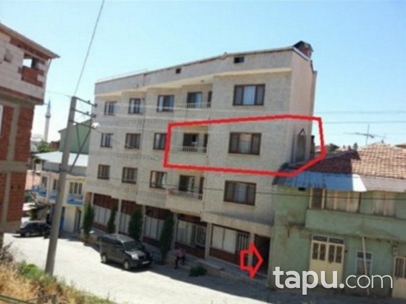 Uşak Karahallı'da 100 m2 3+1 Daire