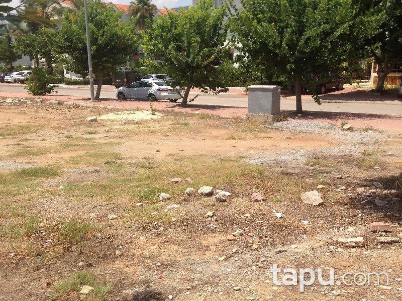 Antalya Konyaaltı 683 m2 İmarlı Arsa