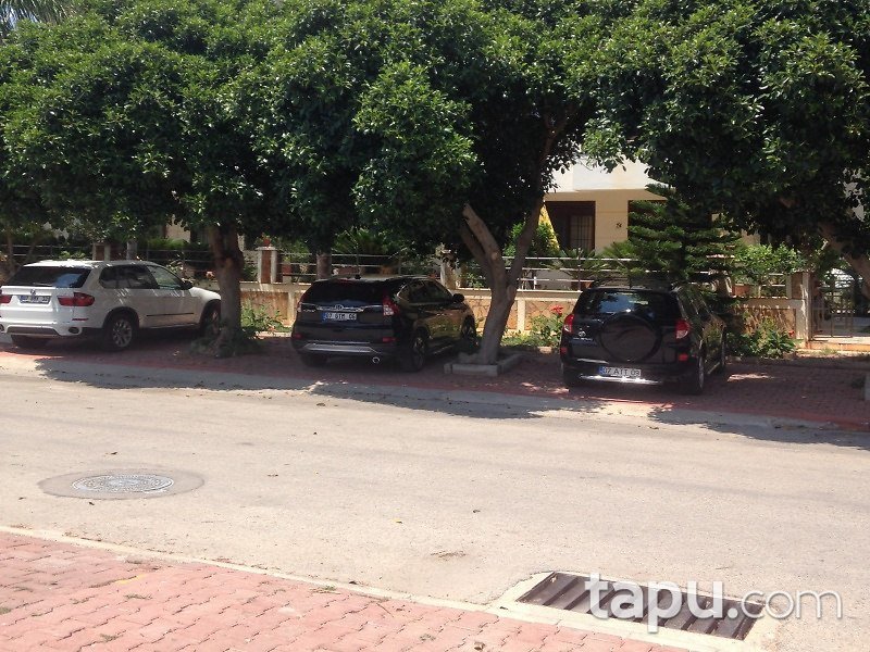 Antalya Konyaaltı 683 m2 İmarlı Arsa