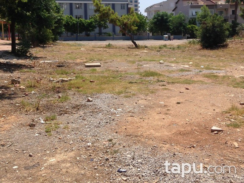 Antalya Konyaaltı 683 m2 İmarlı Arsa