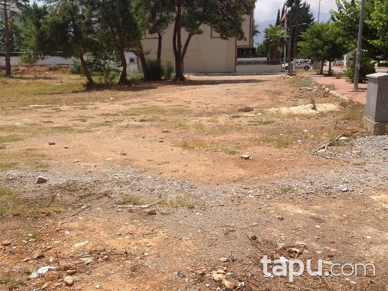 Antalya Konyaaltı 683 m2 İmarlı Arsa