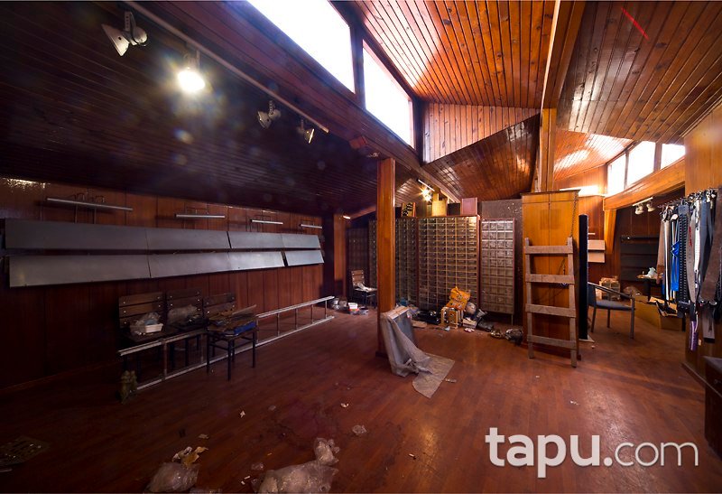 Tarlabaşı'nda Köşe Parsel Bina