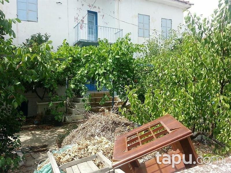 İzmir Bayındır Yakapınar Köyü'nde 240 m2 Müstakil Ev