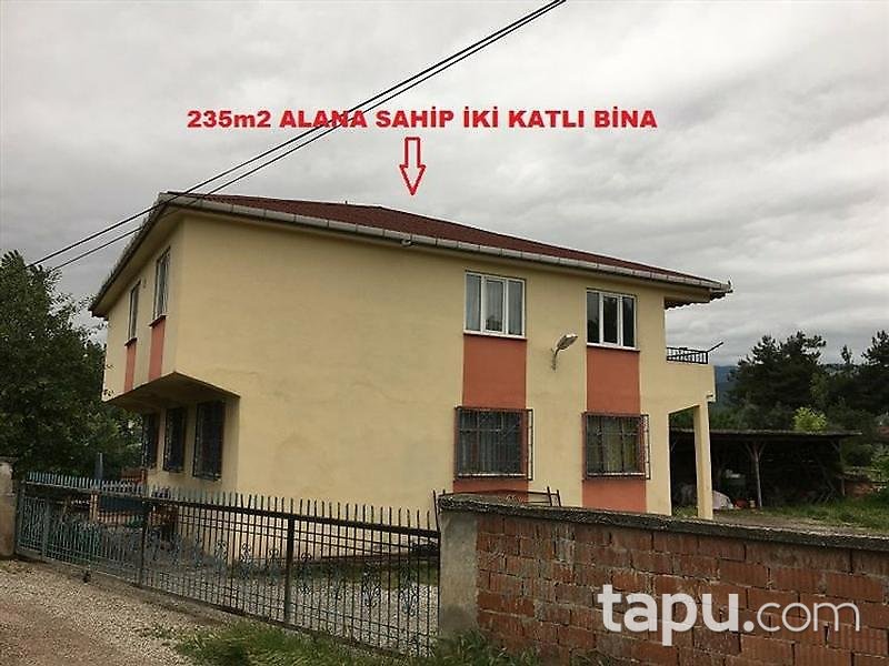 Tokat Niksar Haydarbey Köyü'nde 6+2 Müstakil Ev 235 m2