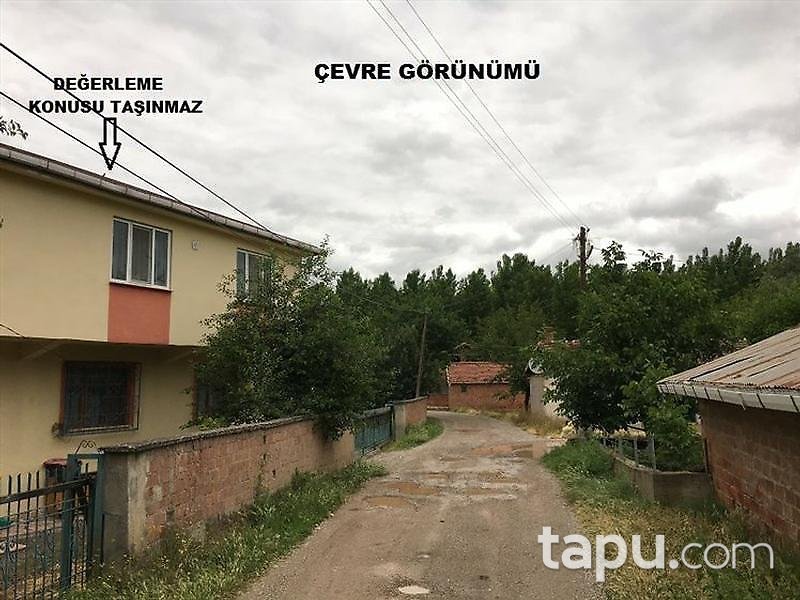 Tokat Niksar Haydarbey Köyü'nde 6+2 Müstakil Ev 235 m2