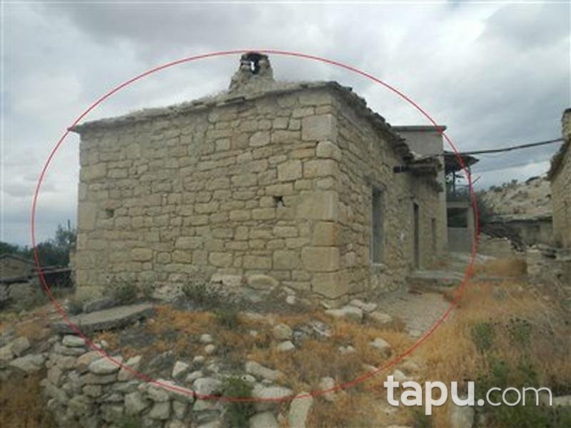 Mersin Mut Elbeyli Mahallesi'nde 25 m2 Kargir Ev