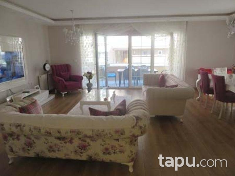 Yakacık Country  Sitesi'nde 5+2 Teraslı Villa