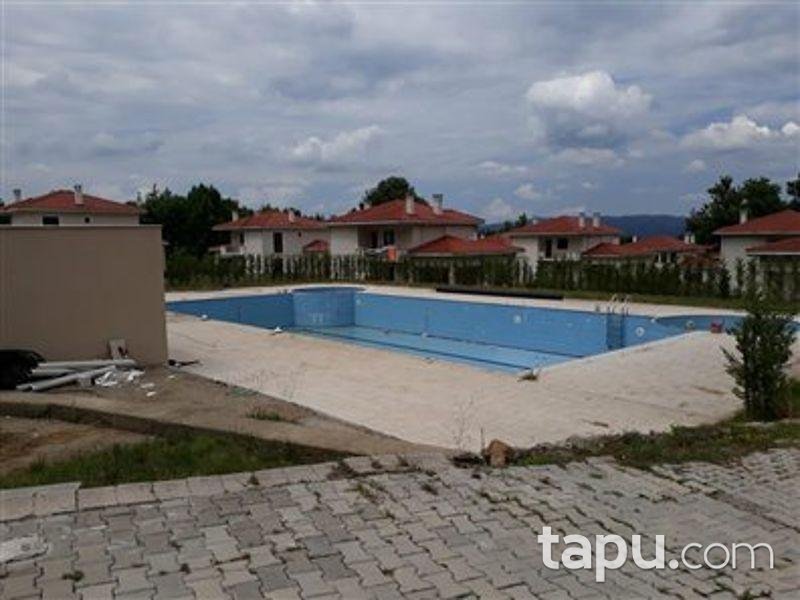 Sakarya Sapanca Yanık Mahallesinde 4+1 230m2 Villa