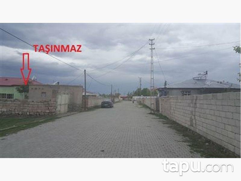 Iğdır Merkez Söğütlü'de Kargir Ev