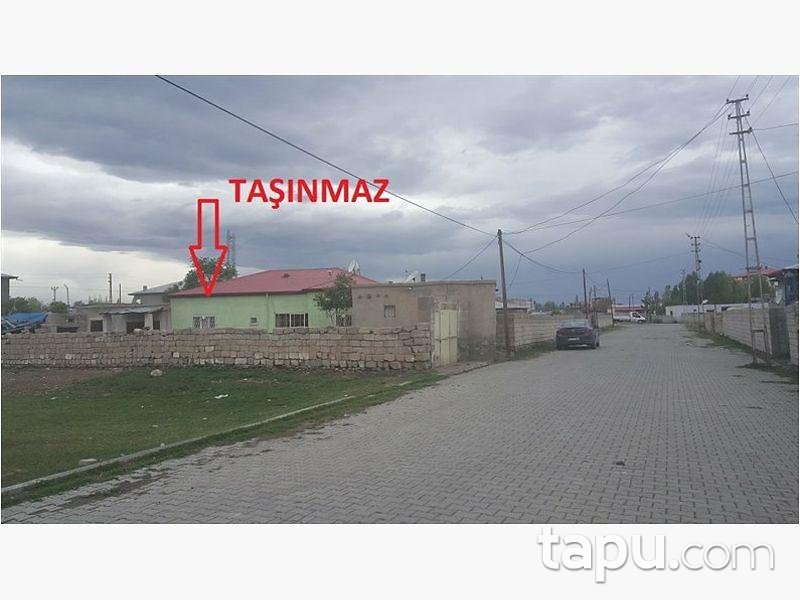 Iğdır Merkez Söğütlü'de Kargir Ev