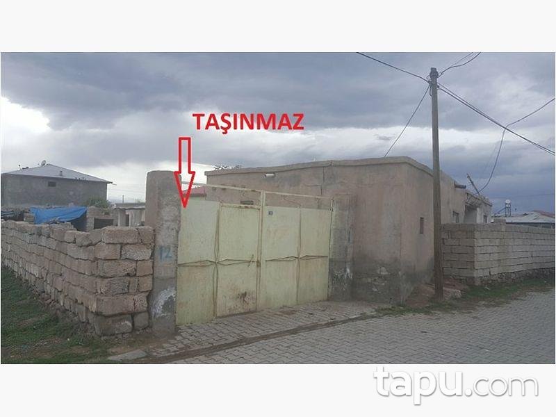 Iğdır Merkez Söğütlü'de Kargir Ev