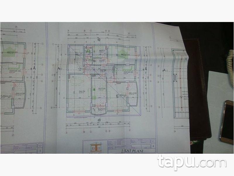 Kastamonu Tosya İbniselim'de 3 katlı 3 Daireli Bina