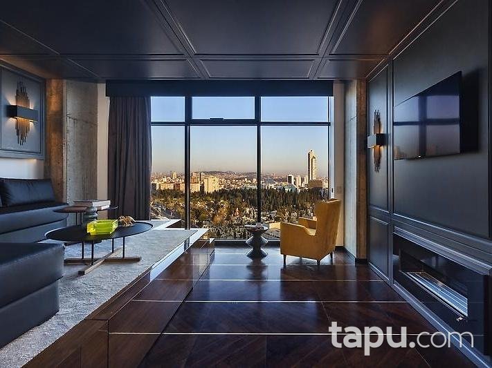 Mecidiyeköy Nurol Tower'da Brüt 73 m2 Ofis