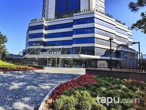 Mecidiyeköy Nurol Tower'da Brüt 73 m2 Ofis