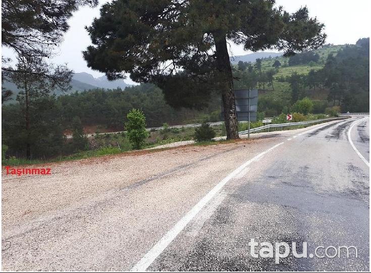 Burdur Ağlasun Çamlıdere Köyünde 1160 m2 Tarla