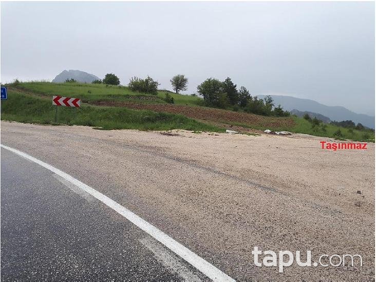 Burdur Ağlasun Çamlıdere Köyünde 1160 m2 Tarla