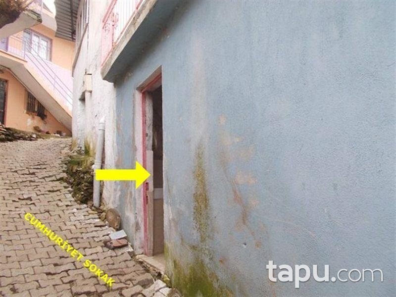İzmir Tire Dağdere Köyü'nde 116 m2 Taş Ev ve Arsası