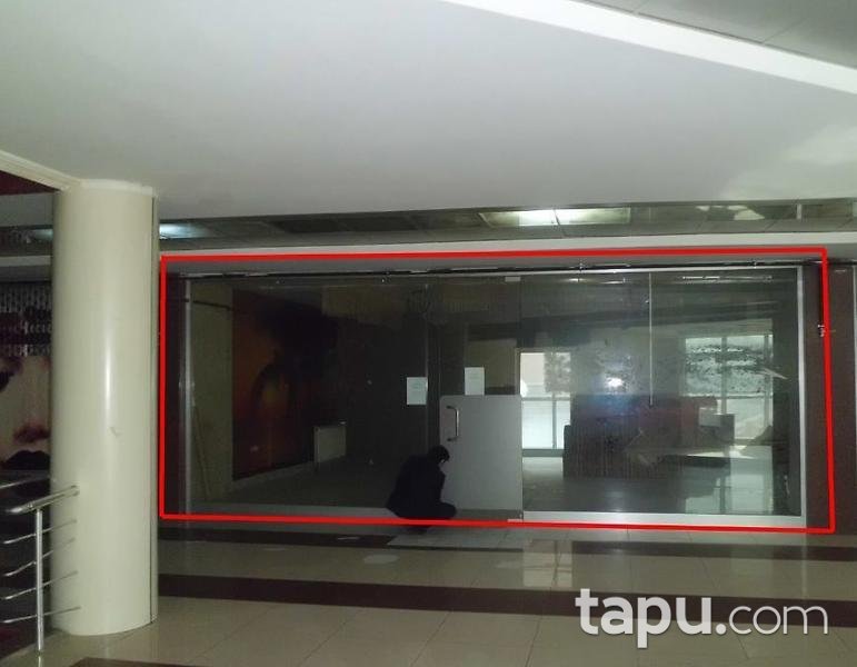 Van İpekyolu Şerefiye Mahallesinde Yıldız İş Merkezinde 59 m2 Dükkan