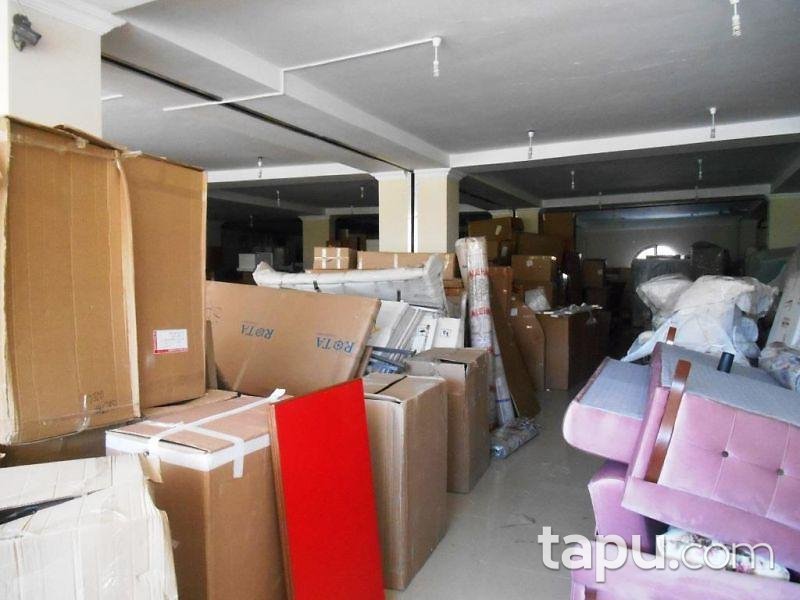 Aksaray Şeyhhamit Mahallesinde 1387 m2 Dükkan