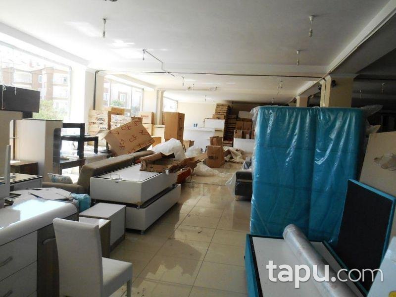 Aksaray Şeyhhamit Mahallesinde 1387 m2 Dükkan