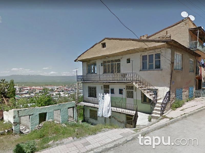 Erzurum Yakutiye Kurtuluş Mahallesinde 3 Katlı Bina