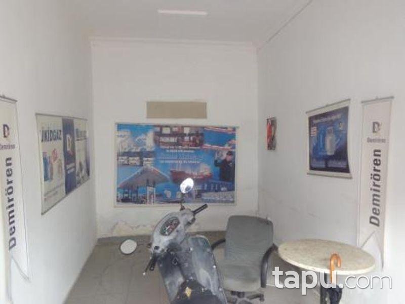 İstanbul Fatih Şensuvar Mahallesinde 15 m2 Dükkan