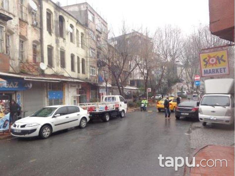 İstanbul Fatih Şensuvar Mahallesinde 15 m2 Dükkan