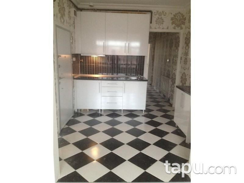 İstanbul Kadıköy Osmanağa Mahallesinde 3+1