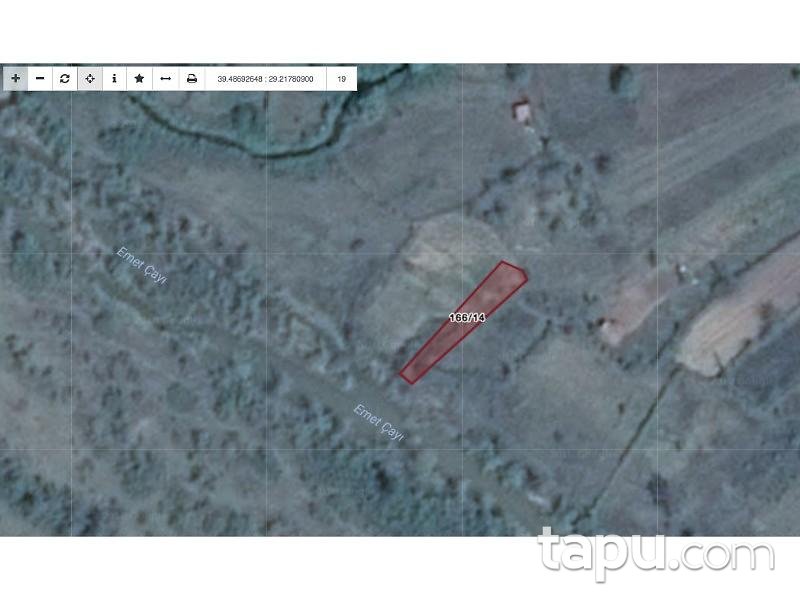 Kütahya Tavşanlı Değirmisaz Köyünde 326 m2 Tarla