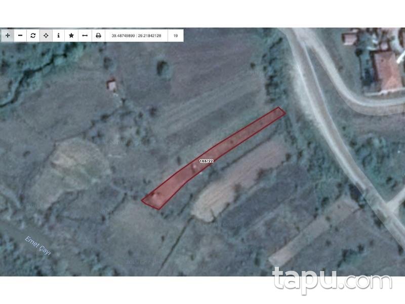 Kütahya Tavşanlı Değirmisaz Köyünde 687 m2 Tarla