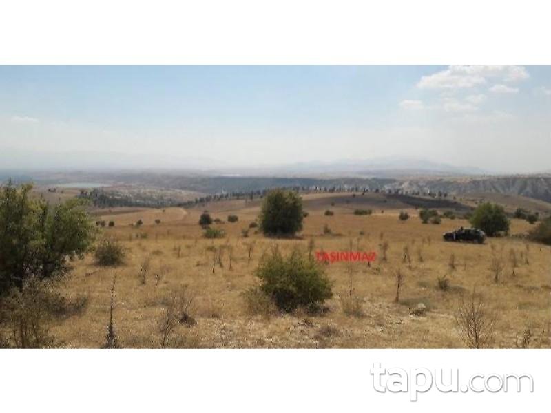 Isparta Yalvaç Çamharman Köyünde 12585 m2 Tarla