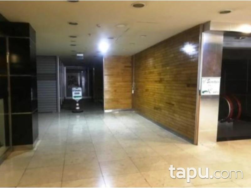 İstanbul Sancaktepe Sarıgazi Osmanlı Çarşısında 66 m2 Dükkan ve Deposu