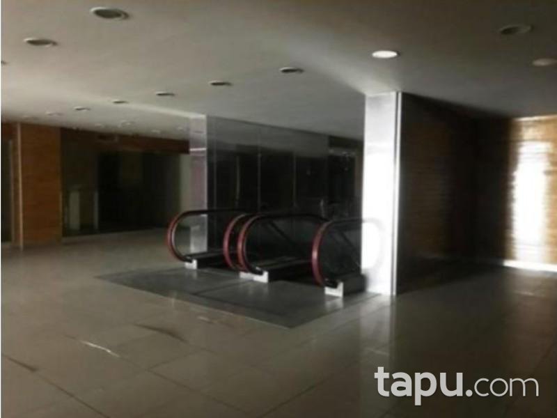 İstanbul Sancaktepe Sarıgazi Osmanlı Çarşısında 66 m2 Dükkan ve Deposu